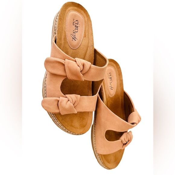 Eurosoft Golden Knot Sandal, size 7.5, tan. - Picture 7 of 10